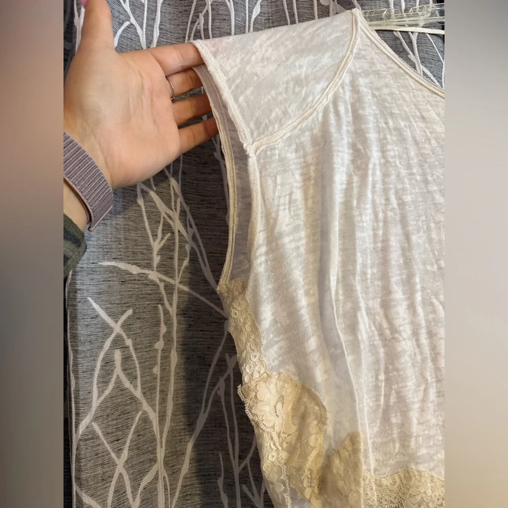 We The Free Women’s Sheer Top size Large - Picture 2 of 5